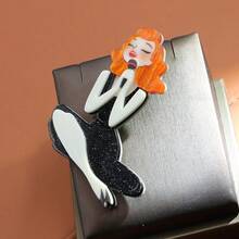 1pc Fashionable Girl Portrait Acrylic Brooch, Cartoon Character Pin For Women, Sitting And Singing, Clothing Jacket Backpack Accessory Gift - Multicolor - View 3