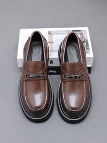 Zapatos formales para hombre, mocasines slip-on de moda con suela gruesa y puntera ancha, estilo británico, para negocios, trabajo, casual, uso diario y caminar, talla grande - Marrón - Ver 3