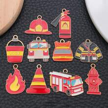 1包消防主题珐琅吊坠，包含消防员服装、手套、鞋子、帽子、水桶、水泵、灭火器和消防车等元素，可用于DIY项链、钥匙扣等饰品制作。 - 彩色 - 查看 7
