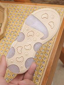 1 Pair Summer Girls Sandals, Run Small By 1 Size, Princess Peep Toe Soft Bottom Floral Hook And Loop Cute Pearl Daily Outdoor School Comfortable Flat Sandals - White - View 8