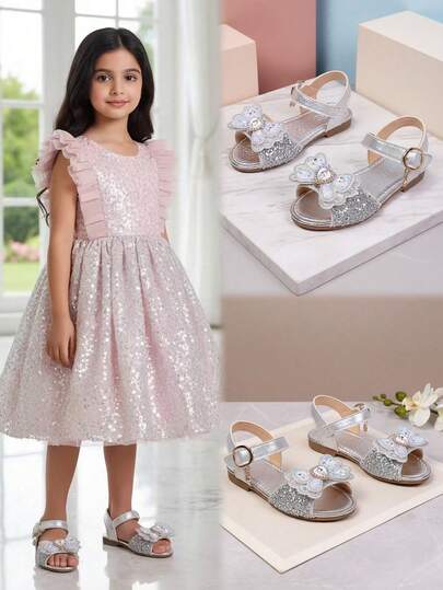 银色加大码女童平底凉鞋，柔软皮革亮片装饰，蝴蝶结点缀，魔术贴搭扣，露趾设计，防滑软底，时尚公主风沙滩/休闲鞋，适合3-12岁女童，春夏款