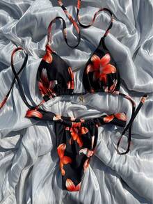 Serie de trajes de baño de vacaciones de verano para mujer, bikini de dos piezas con parte superior de halter con estampado floral retro francés de lirio rojo y negro y Bottom de triángulo con cordones, bikini con ajuste sexy y control del abdomen, estilo dulce de chica, traje de baño de moda adecuado para vacaciones en la playa y fotografía - Multicolor - Ver 6