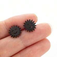 一对金色太阳笑脸耳环，可爱/简约风格配饰，适合日常佩戴 - GED638 - 查看 7