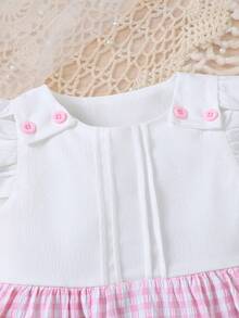 1件女婴可爱时尚休闲荷叶袖纹理面料拼接粉白格子短袖连衣裙，带可拆卸连帽披肩，春夏款 - 粉色 - 查看 4