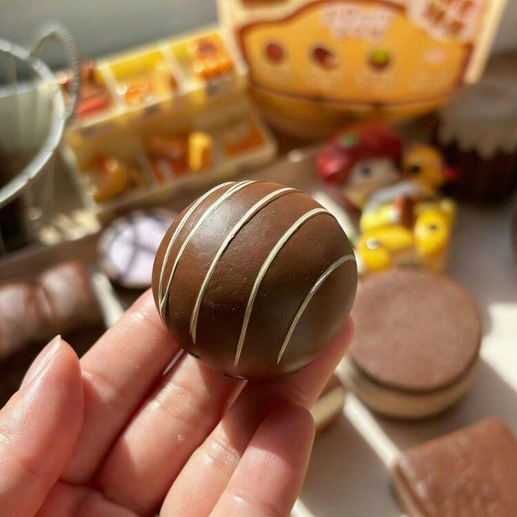 巧克力仿真食物/逼真巧克力/慢回弹/玩具面包/挤压玩具/减压玩具 - 超柔软橡皮泥质地/随时缓解压力/硅胶玩具/史迪奇玩具 旅行玩具 课堂玩具 迷你小玩意 洗澡玩具 圣诞文具 减压球，生日礼物，圣诞礼物，复活节礼物，平安夜礼物，完美礼物，玩具，游戏 - 彩色 - 查看 3