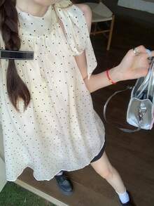 Áo tank top không tay cổ yếm thắt nơ cho nữ, áo kiểu chấm bi dáng rộng thoải mái mùa hè, thiết kế độc đáo. - Màu be - Xem 4