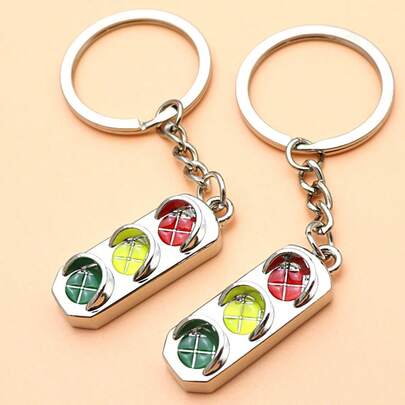 Traffic Light Keychain, Creative Keychain For Men And Women, Red And Green Light Keychain, Personalized Car Keychain Pendant, Safety Education Traffic Light Small Hanging Accessory