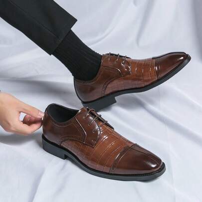 Brown Glossy Crocodile Embossed Leather Derby Shoes For Men, Wingtip Brogue Lace-Up Chunky Heel Pointed Toe Vintage Dress Shoes, Casual Leather Shoes Suitable For Business Or Semi-Formal Wear, Spring/Autumn