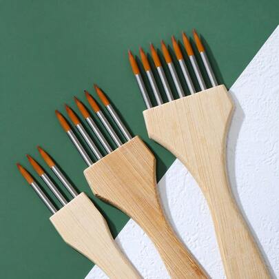 1支特殊组合式画笔，带凹槽手柄，适用于水彩、油画，可用于绘制肌理丰富的细节和宽幅笔触，是业余爱好者和专业艺术家的理想之选。