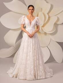 Long White Wedding Dress With Deep V-Neck And Romantic Lace, Suitable For Parties - Beige - View 2