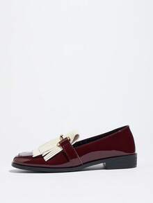 Sepatu Loafer Wanita Ujung Kotak Slip-On dengan Gesper Horsebit dan Dekorasi Rumbai untuk Pesta, Pernikahan dan Acara Formal - Burgundy - View 8