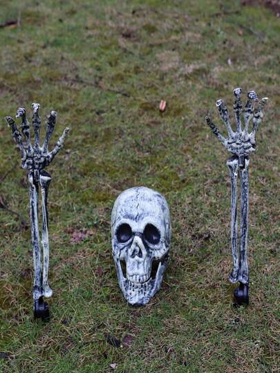 3pcs/2pcs Skull Head & Skeleton Hand Halloween Yard Decor Props Set