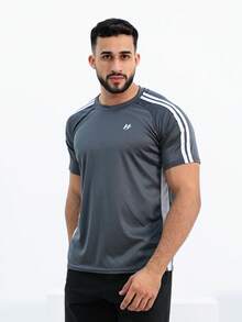 Men's Dry Fit Slim Fitness T-Shirt For Gym, Training, And Running - 深灰色 - 查看 4