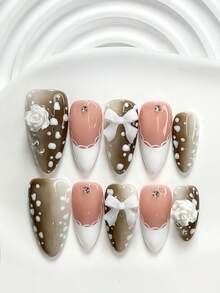 10件套优雅公主风波点美甲套装，包含3D白色玫瑰、白色蝴蝶结美甲装饰、手绘白色豹纹、裸棕色底油、白色蕾丝花边、白色指甲油，精致优雅的手工按压式美甲贴片。 - 彩色 - 查看 13