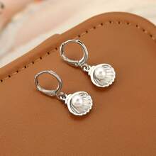 1 Pair Of Fashionable Shell Shaped Pearl Earrings, Simple And Exquisite, Suitable For Women's Daily Wear, Can Be Given As Gifts To Friends And Lovers - Pearl Earrings - View 9