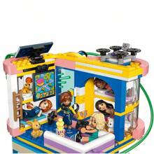 LEGO New Lakeside Friends Club 42689 - 42689 - View 5