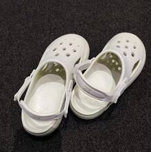 Nike Unisex Hollow Breathable Closed Toe Sandals - Beige - View 1