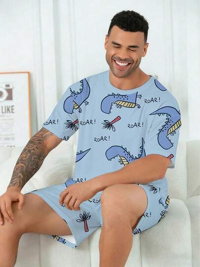 加大码男士睡衣套装 | 圆领短袖上衣和松紧腰休闲短裤两件套 | 涤纶针织面料，柔软透气，宽松版型 | 可爱恐龙怪兽系列印花休闲设计