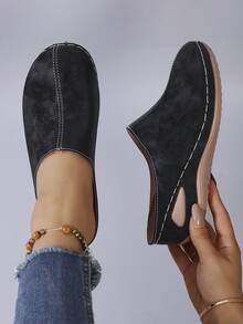 Women's New Round Toe Casual Slip-On Wedge Heel Loafers - Black - View 3