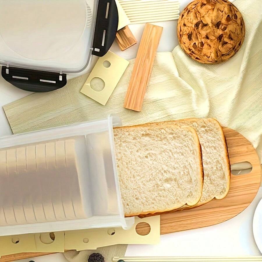 1pc Sealed Bread Box With Lid - Transparent Plastic Food Storage Container With Inner Divider, Reusable Rectangular Bread Keeper, Essential Kitchen Organizing Tool, Transparent Design