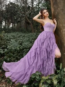 Faeriesty 优雅的无肩带正式礼服，薄纱覆盖，褶皱紧身胸衣，高端精致的设计，飘逸的薄纱拖尾和高开衩——是正式晚宴、婚礼宾客着装、新娘写真、红毯活动、奢华盛会、派对、度假和春季活动的理想之选。 - 紫色 - 查看 4