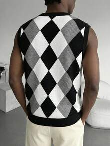 GRDR Men's Spring/Summer V-Neck Sleeveless Black & White & Grey Argyle Pattern Knit Fabric Slim Fit Fashion Casual Style Versatile For Daily Wear Men Knit Vest - Black - View 3