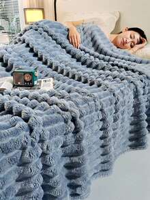 1pc Luxury Reversible Faux Fur Blanket - Soft Striped Flannel, Warm & Cozy, Suitable For Napping, Office, Camping, Sofa - Multipurpose Polyester Bedspread - 霧霾藍 - 查看 2