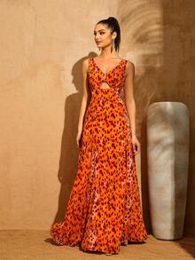 LOVE&LEMONADE 女士V领露背无袖橙色豹纹镂空连衣裙，适合度假和日常穿着，也适合派对场合。 - 橘色 - 查看 3