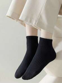 3双装高弹力莱卡腰带男士袜，适合日常穿着，男女皆宜，秋冬季必备，父亲节、母亲节、圣诞节的理想之选，送给父亲、女儿、祖父的独特礼物，购物、徒步、运动、旅行的完美之选。 - 黑色 - 查看 3