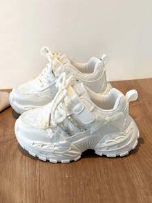 Botas para niñas, nueva versión de invierno, para niños de talla media y grande, botas de punta redonda plana, botas de motocicleta, botas de cuero hasta la rodilla con cordones - Beis - Ver 1