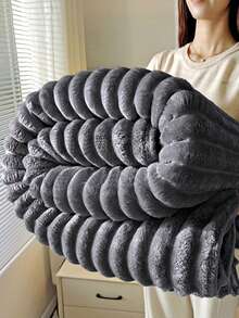 1pc Luxury Reversible Faux Fur Blanket - Soft Striped Flannel, Warm & Cozy, Suitable For Napping, Office, Camping, Sofa - Multipurpose Polyester Bedspread - 深灰色 - 查看 8