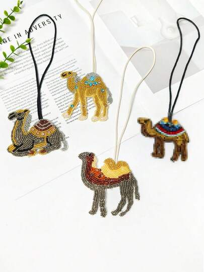 手工串珠骆驼和小马吊坠，小巧精致的包包和钥匙扣装饰配件，DIY，开斋节首饰，宝石吊坠，中国轻奢风格，斋月快乐复古包包吊坠，配饰，汽车配饰，异域风情手工艺品，独特设计配饰 - 适合作为礼物，婚礼季，伴娘礼物，情人节礼物 - 送给父母、爱人和朋友。