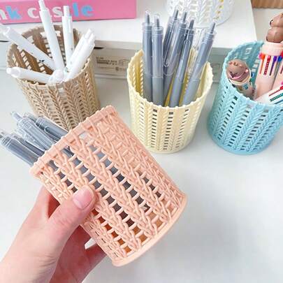 1pc Creative Rattan-Woven Plastic Pen Holder, Nordic Luxury High-End Desktop Storage Box, Hollow Round Pen Cup, Makeup Brush & Eyebrow Pencil Organizer