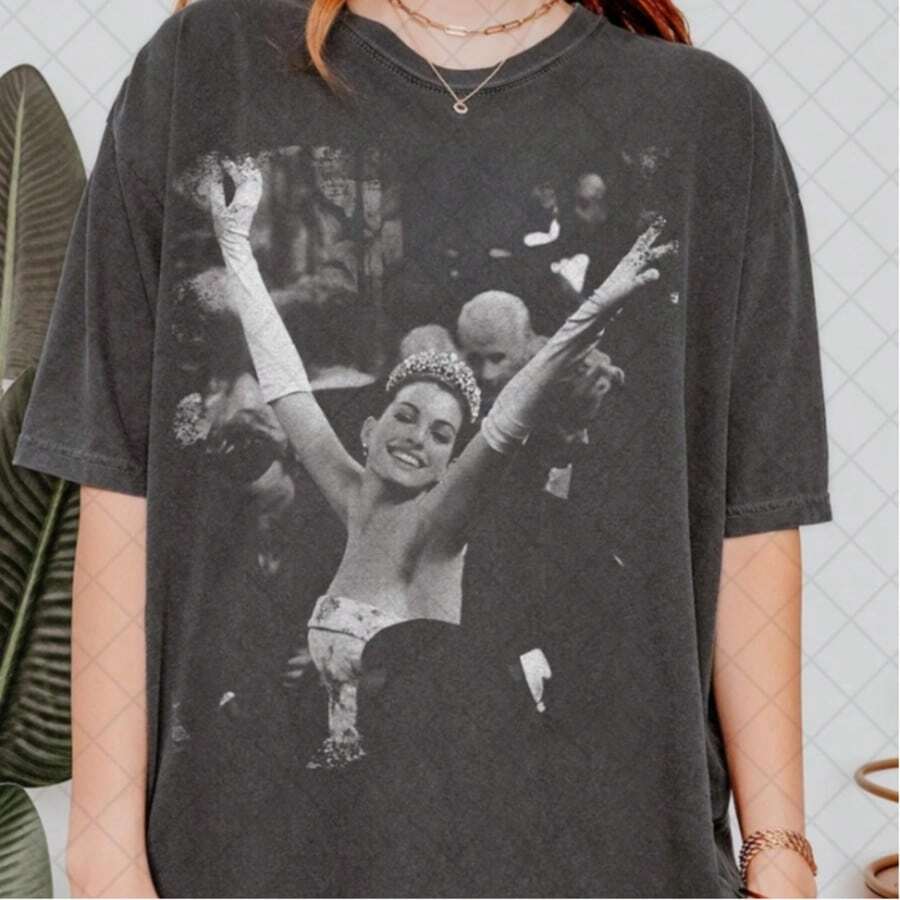 Shirt Genovia Princess Diaries T Shirt, Princess Dairies Shirt, - 黑色 - 查看 1