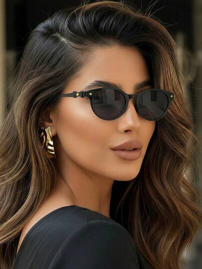 1 Pair Of Women's Black Round Frame PC Glasses, Solid Color Minimalist Street Style With Butterfly Decoration, Fashion