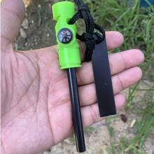 Encendedor de Magnesio de Rodillo de Hierro Fiable para Todo Clima con Brújula Cuerda Paracord y Silbato Piedra de Hacha de Supervivencia Ideal para Campamento Senderismo Mochilero y Emergencias al Aire Libre - estilo luminoso - Ver 12