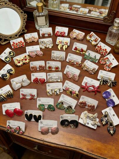 24件套18K不锈钢耳环套装 - 精致设计，包含蝴蝶、心形、翅膀和几何形状，低过敏性，简约时尚，适合女性日常佩戴，是送给老师、家人和朋友的理想节日礼物