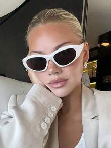 1 PC Women's Retro Cat Eye Fashion Glasses Classic Black And White Polycarbonate Frame Lightweight For Daily Commute With Glasses Box - Multicolor - View 15