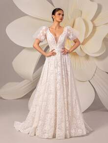 Long White Wedding Dress With Deep V-Neck And Romantic Lace, Suitable For Parties - Beige - View 3