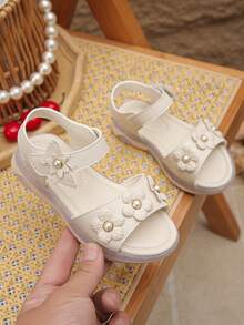 1 Pair Summer Girls Sandals, Run Small By 1 Size, Princess Peep Toe Soft Bottom Floral Hook And Loop Cute Pearl Daily Outdoor School Comfortable Flat Sandals - White - View 3