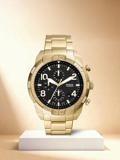 Fossil 男士石英计时腕表，黑色表盘，金色不锈钢表带，三眼显示，商务休闲风格，适合日常佩戴，也是送给男士的理想礼物。