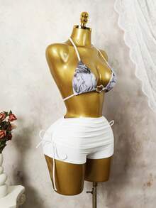 Conjunto de bikini de 3 piezas con estampado de mármol - Bottom de triángulo de cintura alta + Shorts blancos con volantes, traje de baño para fiesta en la playa de mujeres - Blanco - Ver 5