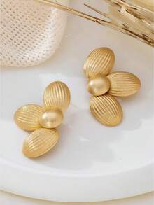 1 Pair Metal Triple Flower Stud Earrings, Suitable For Women's Daily Wear, Banquets And Parties - Multicolor - View 7