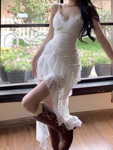 夏季V领荷叶边下摆甜美柔软不规则优雅Y2K性感女士生日派对夜店迷你紧身露背连衣裙，女士假日晚宴蕾丝吊带裙，时尚仙女裙设计 - 白色 - 查看 3