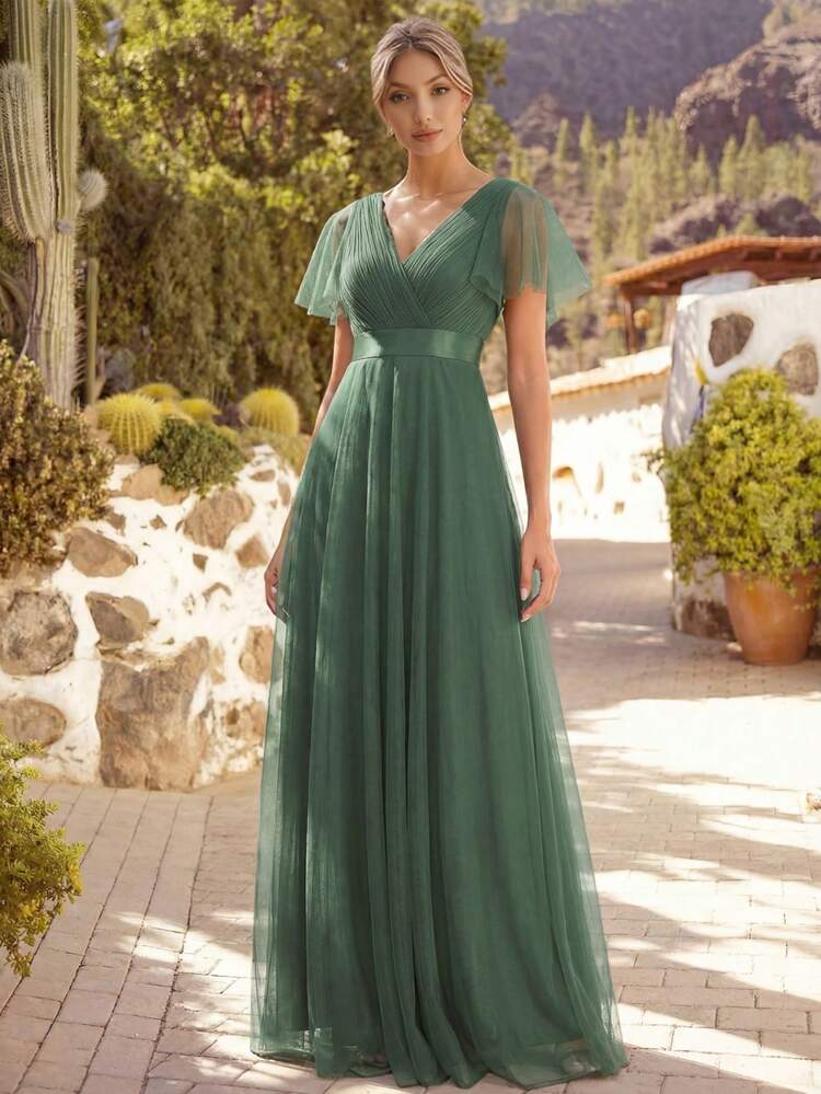 Elegante vestido de dama de honor verde en línea A con escote en V, vestido formal para invitados de boda de primavera/verano, adecuado para fiestas y bailes - Verde Oliva - Ver 1