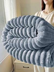 1pc Luxury Reversible Faux Fur Blanket - Soft Striped Flannel, Warm & Cozy, Suitable For Napping, Office, Camping, Sofa - Multipurpose Polyester Bedspread - 霧霾藍 - 查看 8