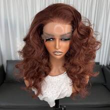 13x4 pouces Perruque synthétique à front de dentelle rouge-brun, 18 pouces de longueur moyenne avec frange ondulée, densité de 150% avec ligne de cheveux naturelle, convient pour la mode, les fêtes, les vacances, le maquillage et le port quotidien pour les femmes - Surligner le rouge - Voir 4