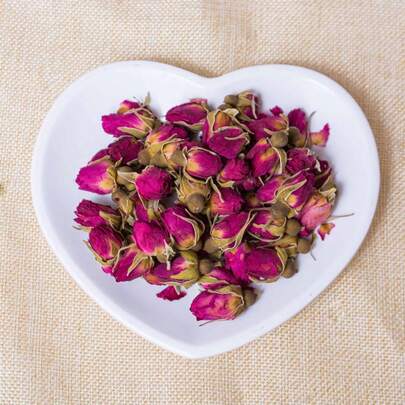 1包90克/120克/150克/180克/210克人造装饰皂制作套装，包含干花香氛：玫瑰、茉莉、薰衣草，适合手工DIY材料