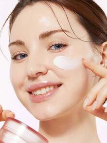 Medicube Triple Collagen Cream 4.0 50ml，輕盈快吸收質地，平滑保濕妝感，細緻乳霜配方，適合日常使用，K-Beauty 韓系彩妝，Olive Young，禮品 - 4.0_50ml_LR - 查看 10