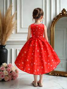 Vestido de Festa de Princesa de Natal com Decoração de Laço Estampa de Papai Noel e Floco de Neve para Meninas Jovens, Adequado para Celebração de Feriados, Padrão de Tecido Cortado Aleatoriamente, Faixa de Cabeça Não Incluída - Vermelho - Visão 4
